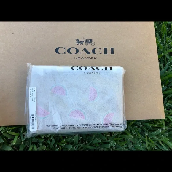 New Coach Corner Zip Wristlet w/ Watermelon Print - Picture 3 of 10
